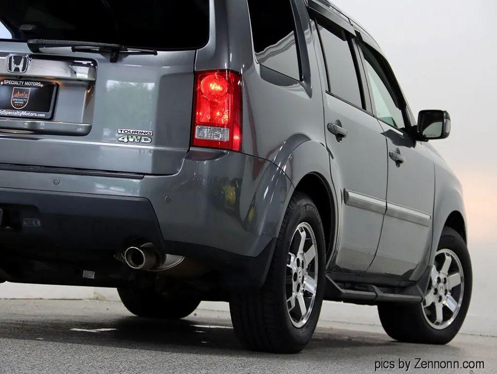 used 2009 Honda Pilot car, priced at $12,999