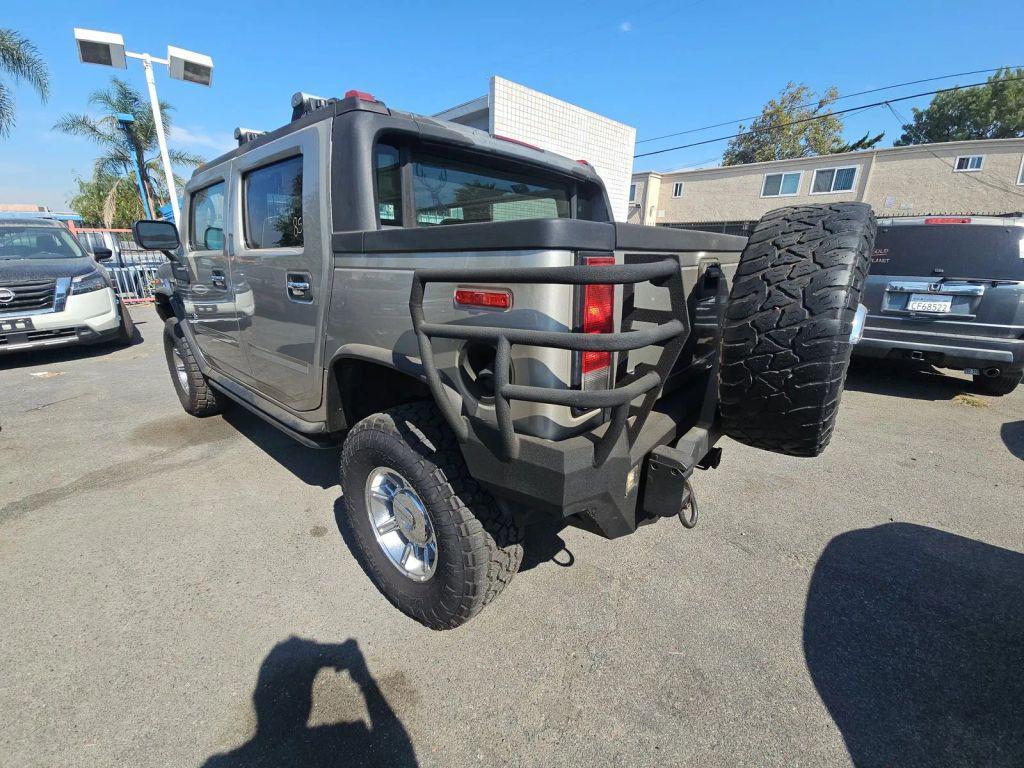 used 2005 Hummer H2 car, priced at $23,999