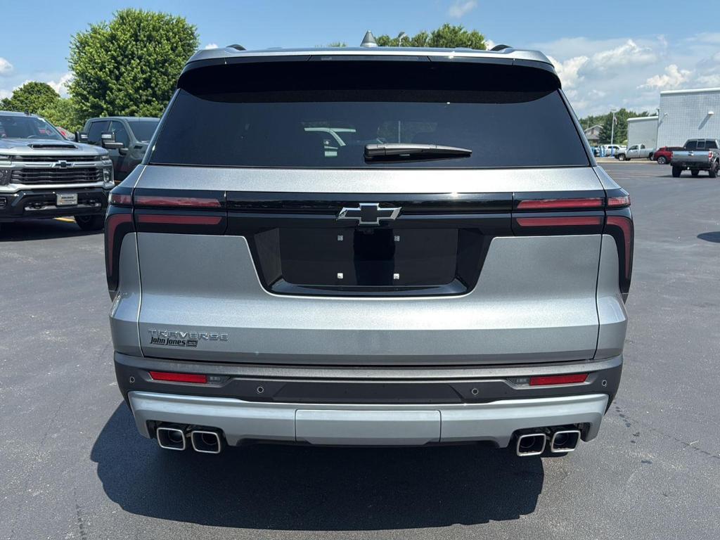 new 2025 Chevrolet Traverse car, priced at $43,850
