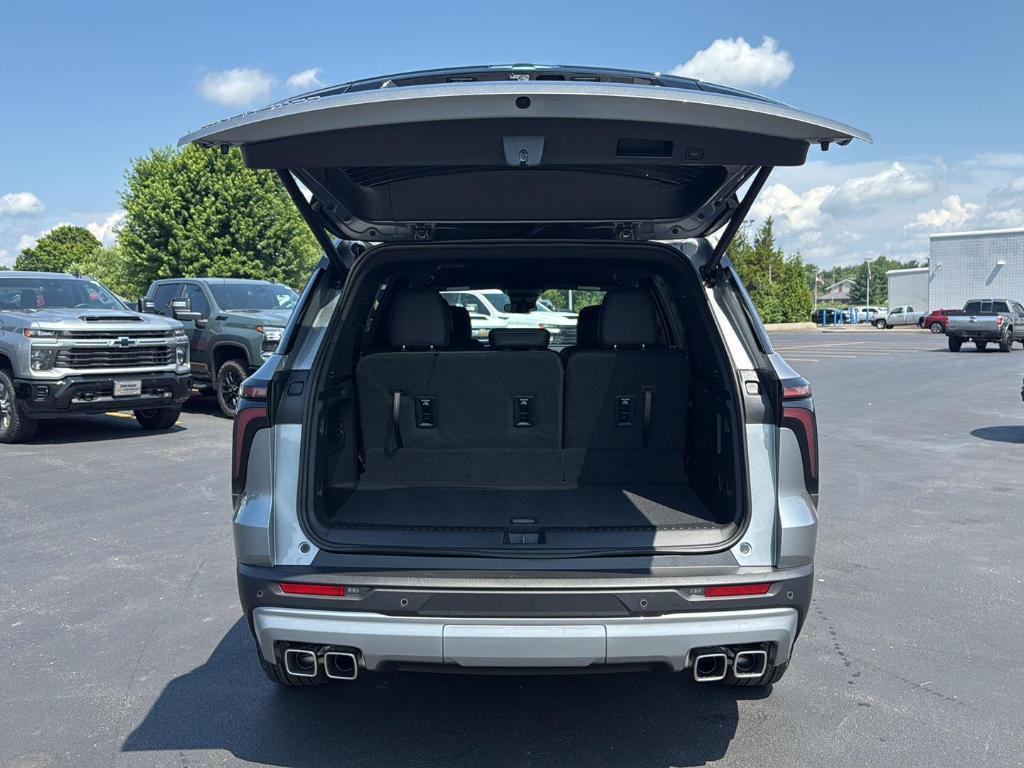 new 2025 Chevrolet Traverse car, priced at $43,850