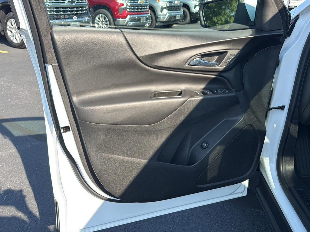 used 2022 Chevrolet Equinox car, priced at $22,900