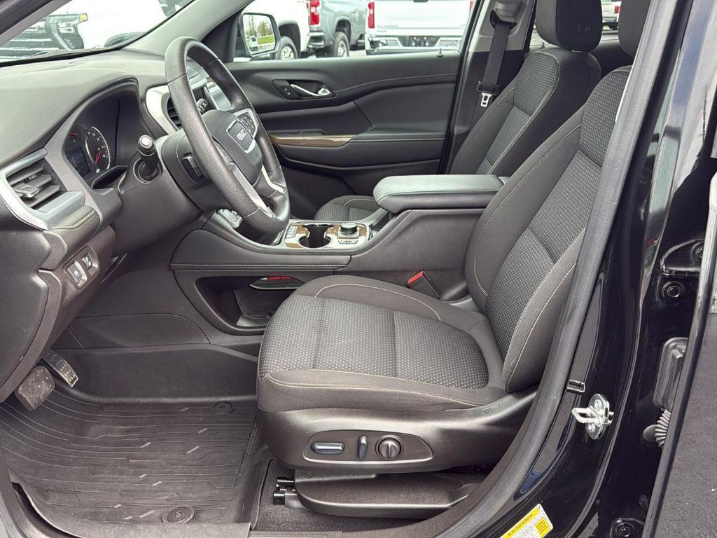 used 2023 GMC Acadia car, priced at $29,888
