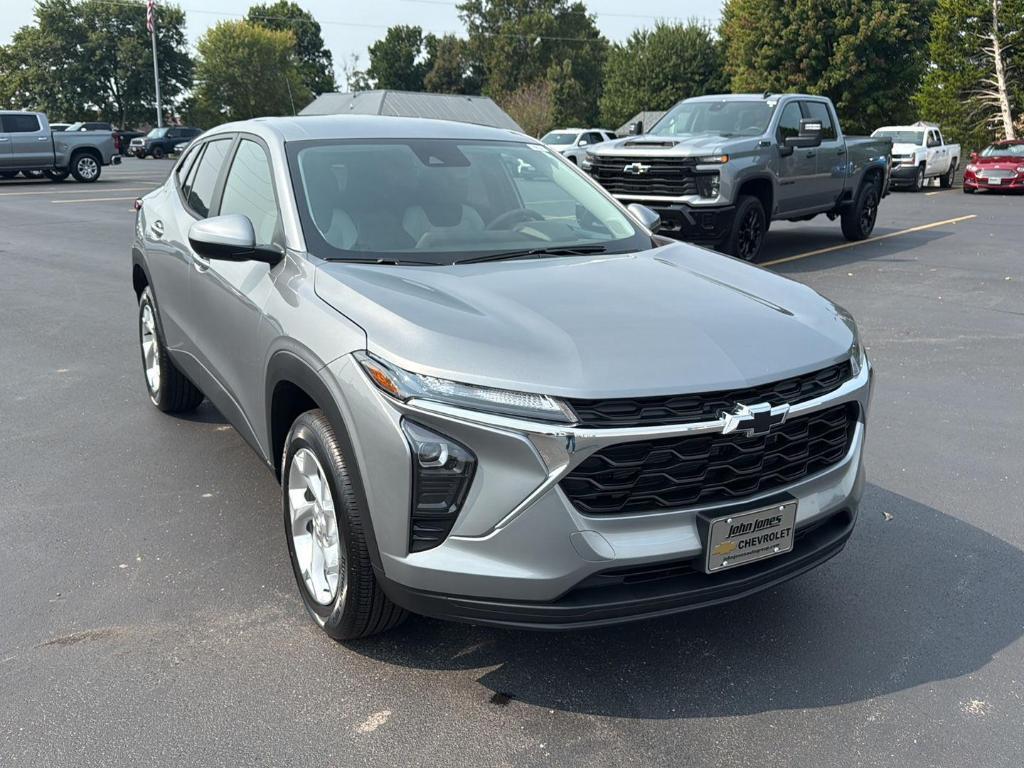 new 2025 Chevrolet Trax car, priced at $23,840