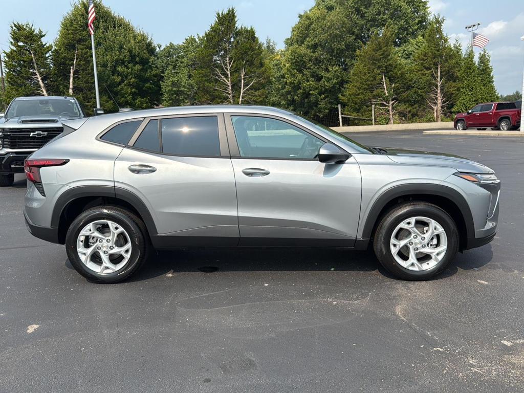 new 2025 Chevrolet Trax car, priced at $23,840