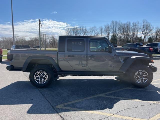 new 2024 Jeep Gladiator car, priced at $49,956