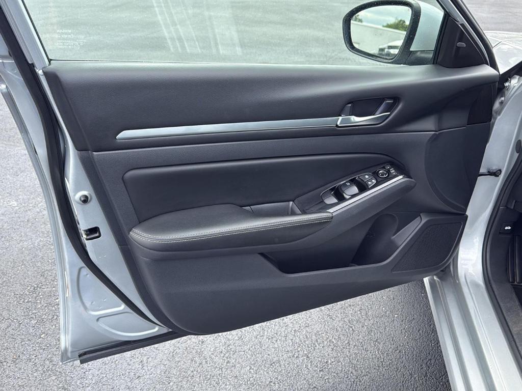 used 2023 Nissan Altima car, priced at $21,395