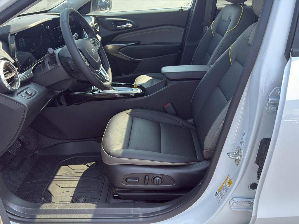 new 2025 Chevrolet Trax car, priced at $27,890