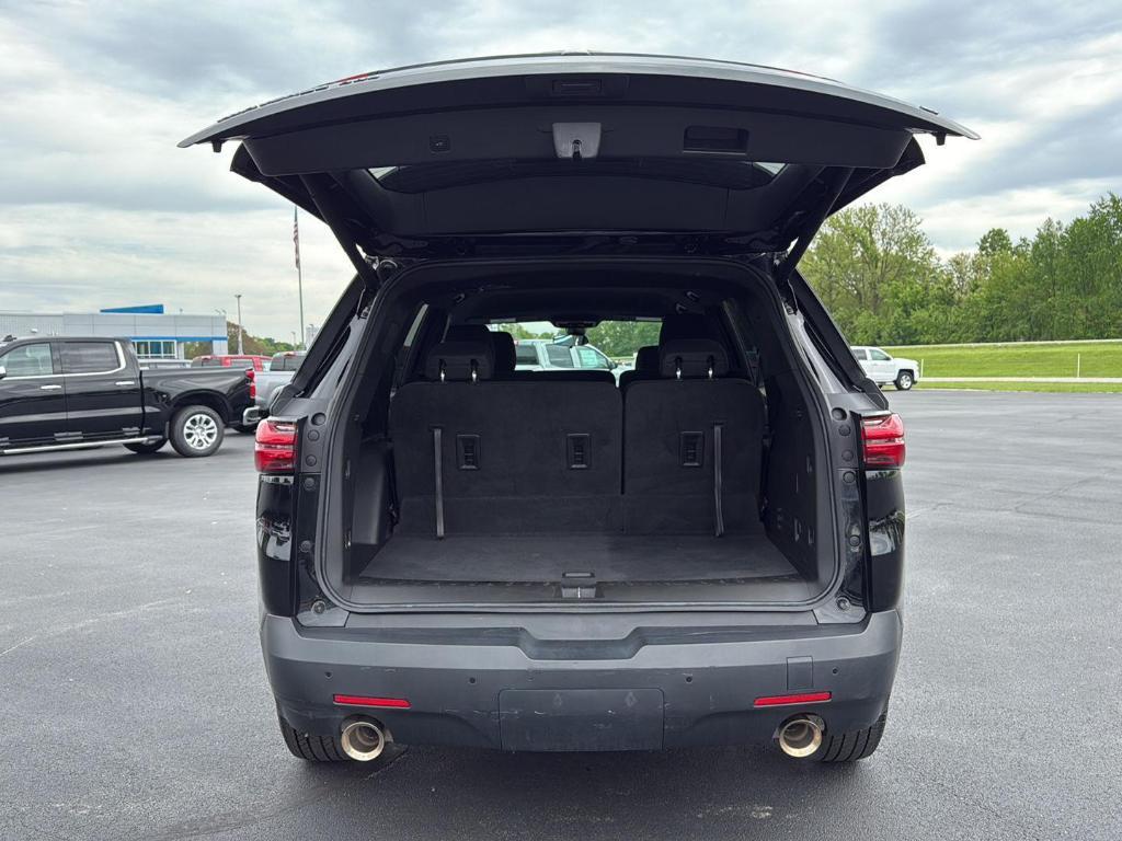 used 2022 Chevrolet Traverse car, priced at $33,518