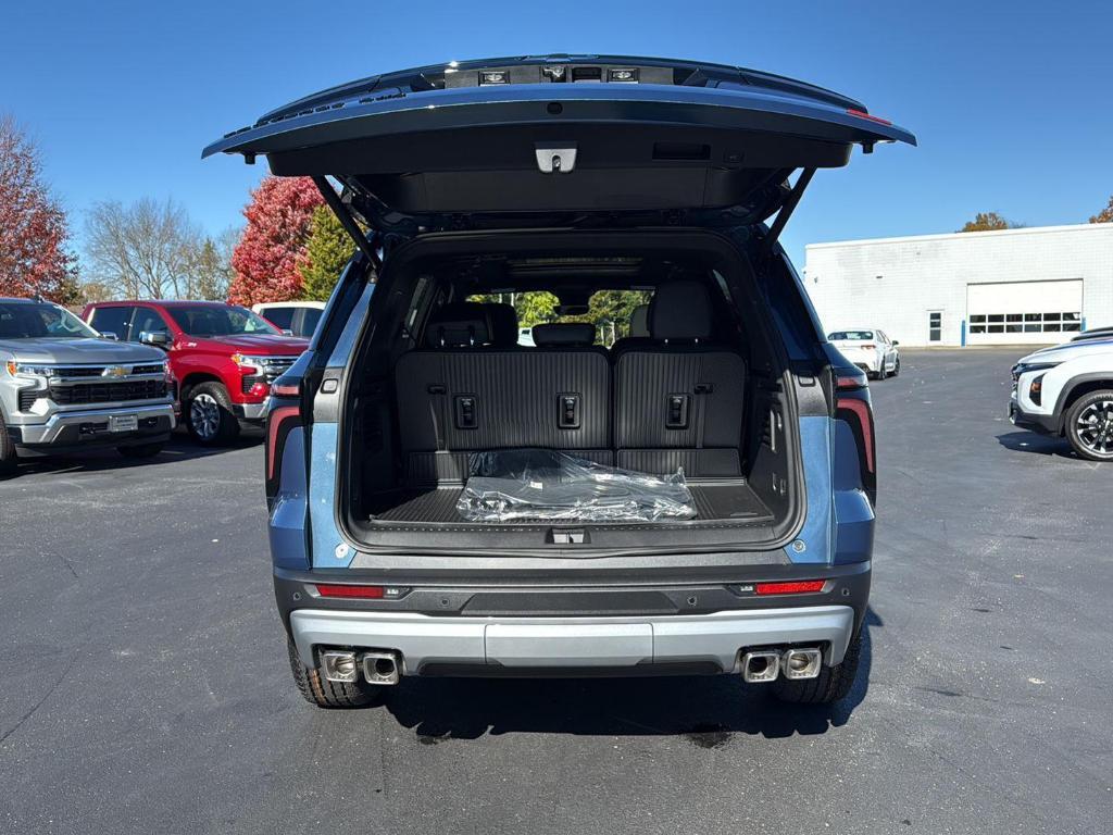 new 2026 Chevrolet Traverse car, priced at $53,985