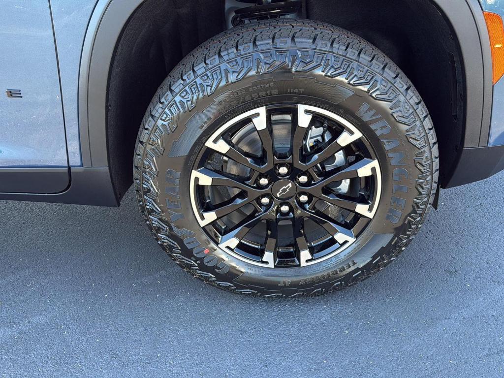 new 2026 Chevrolet Traverse car, priced at $53,985