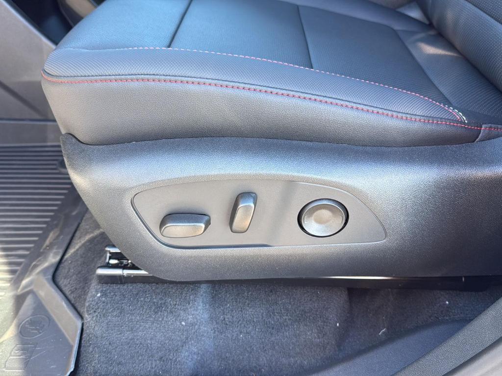 new 2026 Chevrolet Traverse car, priced at $53,985