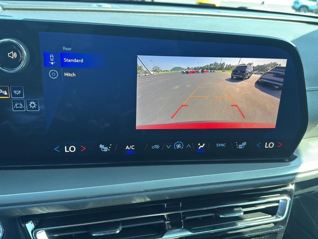 new 2025 Chevrolet Traverse car, priced at $43,080