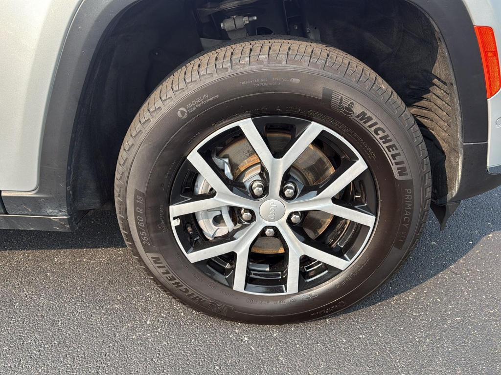 used 2024 Jeep Grand Cherokee L car, priced at $35,700