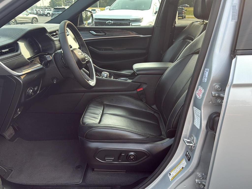 used 2024 Jeep Grand Cherokee L car, priced at $35,700