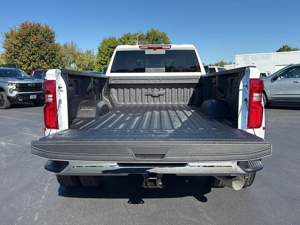 new 2026 Chevrolet Silverado 3500 car, priced at $79,880