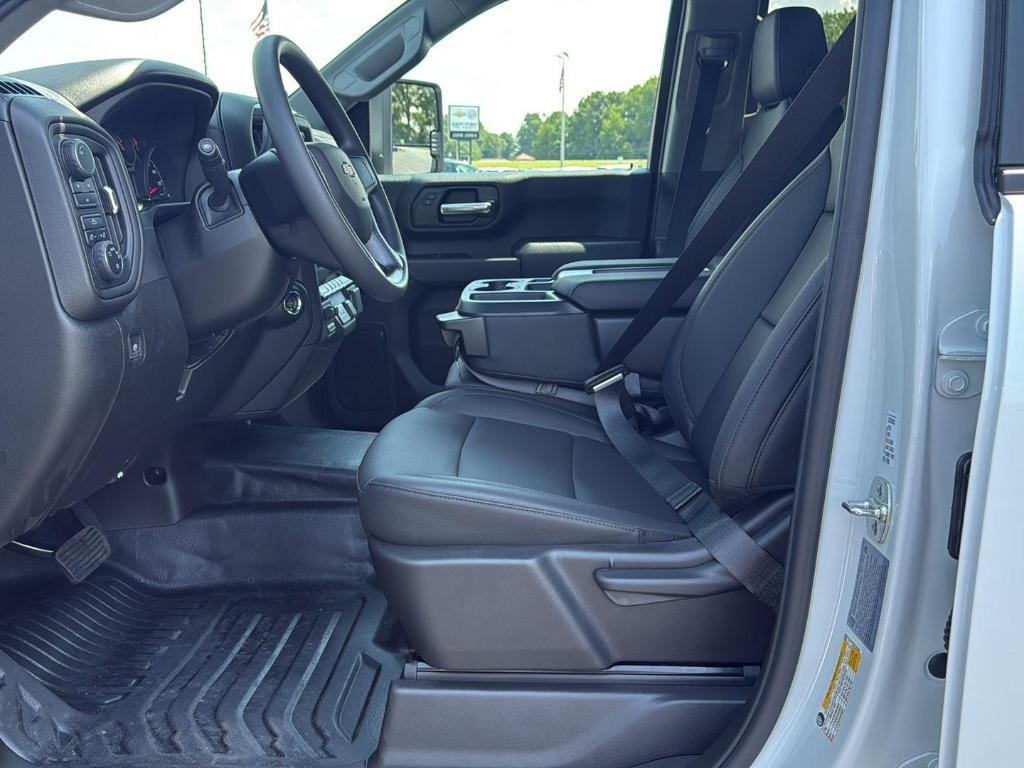 new 2025 Chevrolet Silverado 2500 car, priced at $54,030