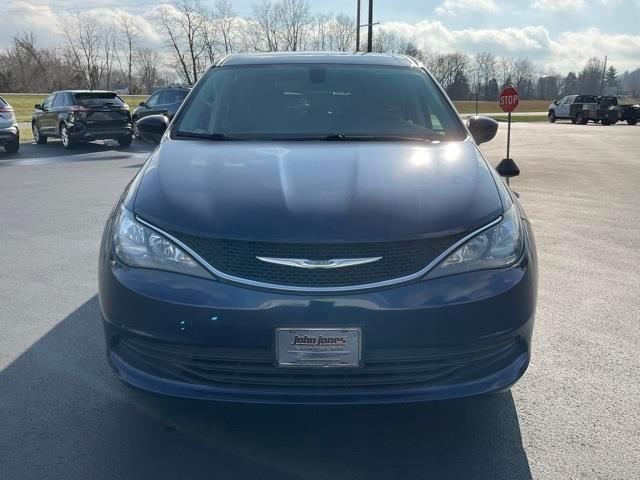 used 2018 Chrysler Pacifica car, priced at $10,000