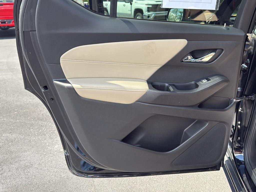 used 2022 Chevrolet Traverse car, priced at $29,800