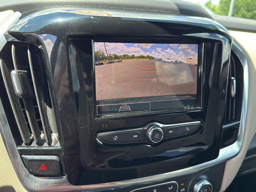 used 2022 Chevrolet Traverse car, priced at $29,800