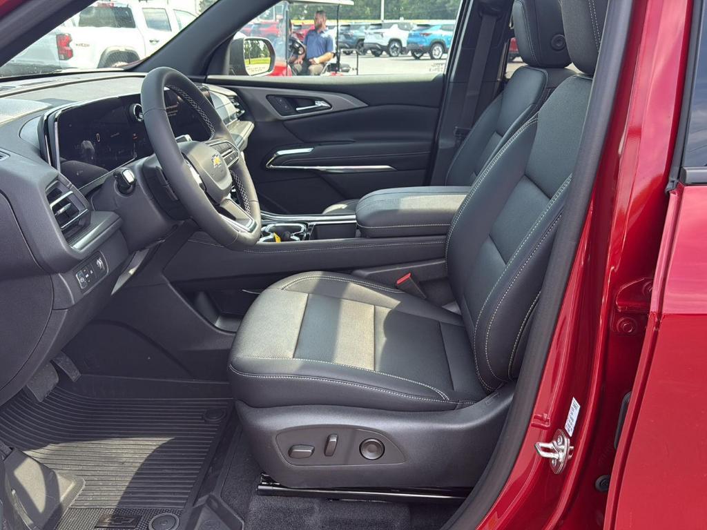 new 2026 Chevrolet Traverse car, priced at $47,920