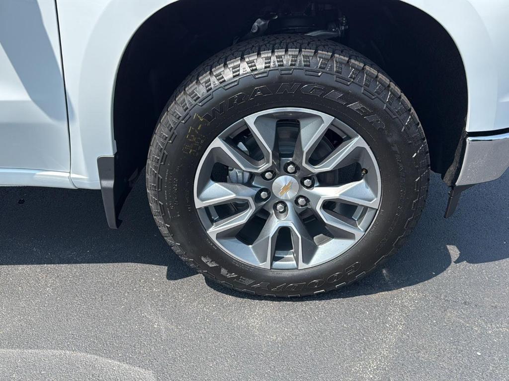 new 2025 Chevrolet Silverado 1500 car, priced at $56,070