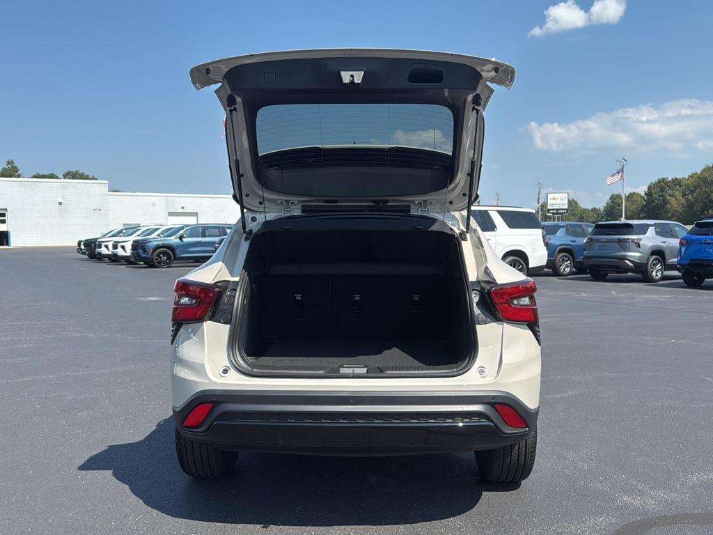 new 2026 Chevrolet Trax car, priced at $28,690