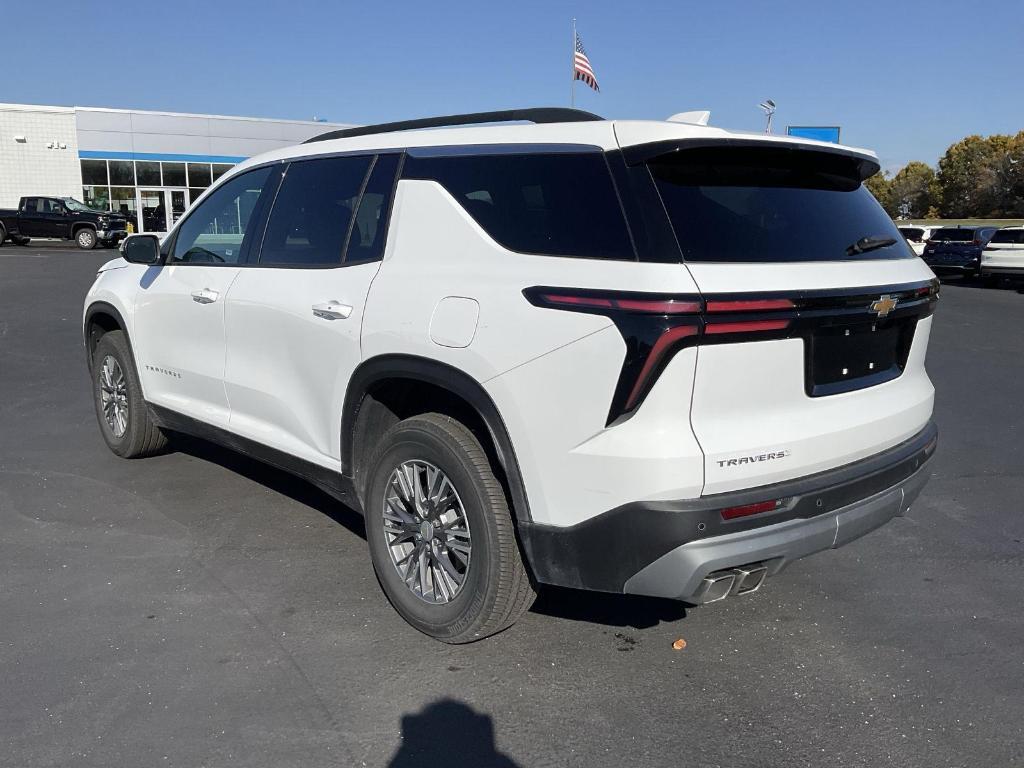 used 2025 Chevrolet Traverse car, priced at $36,800