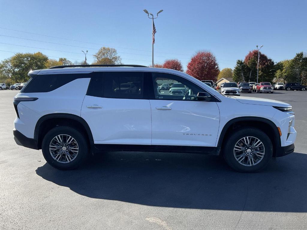 used 2025 Chevrolet Traverse car, priced at $36,800