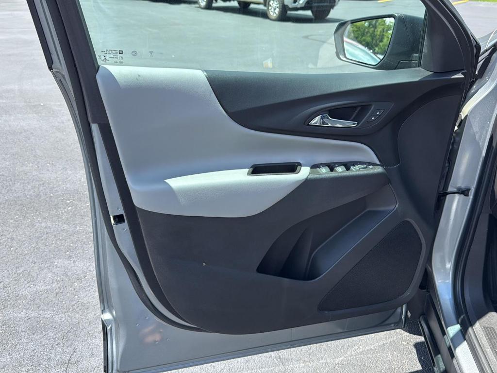 used 2023 Chevrolet Equinox car, priced at $24,650