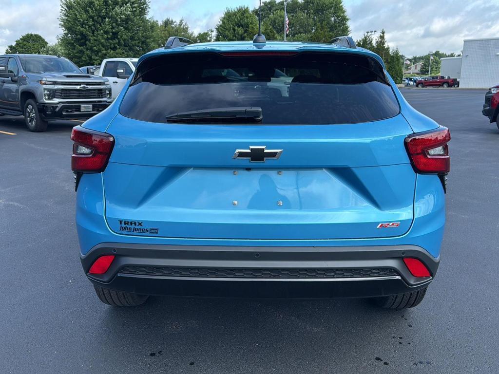 new 2025 Chevrolet Trax car, priced at $28,285