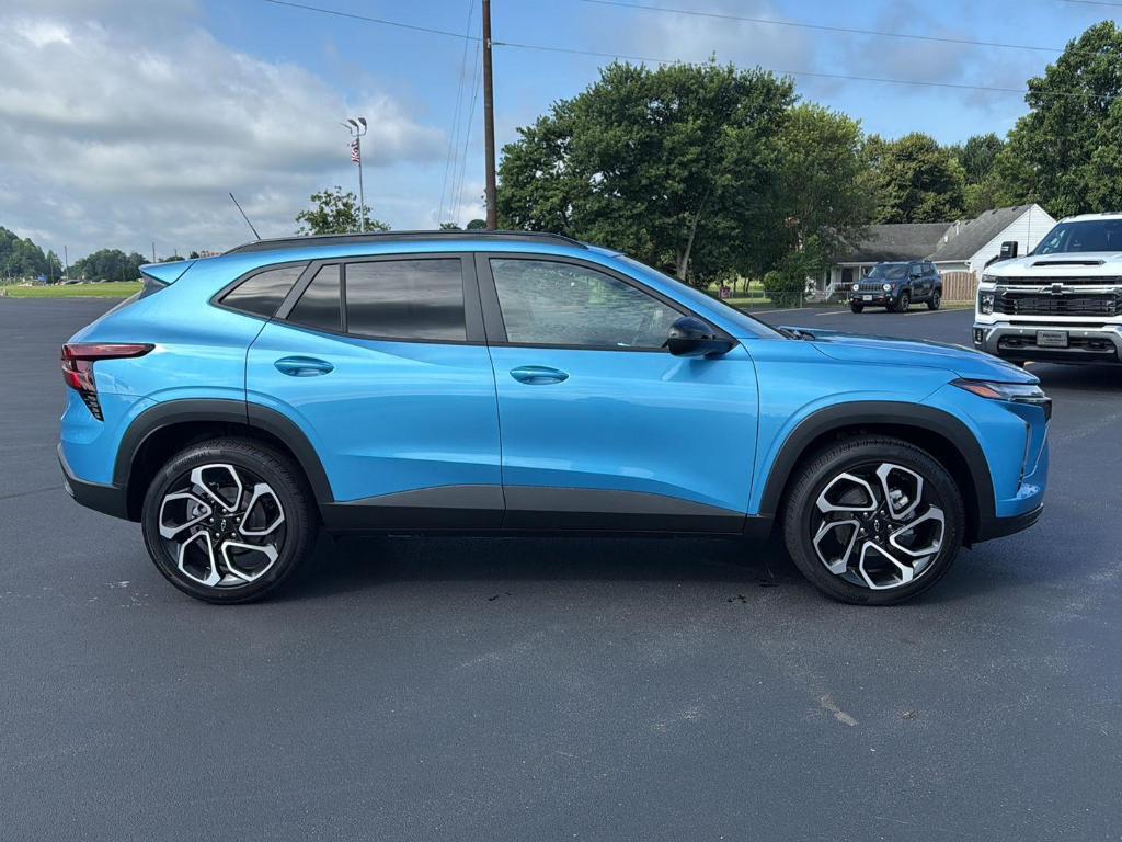 new 2025 Chevrolet Trax car, priced at $28,285