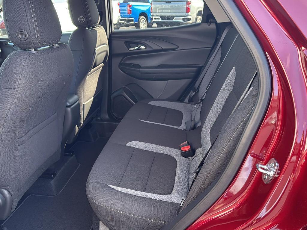 new 2025 Chevrolet TrailBlazer car, priced at $26,020
