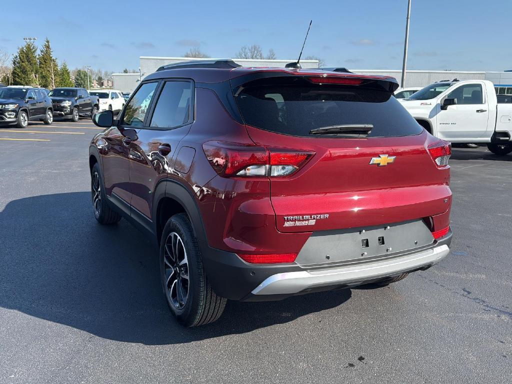 new 2025 Chevrolet TrailBlazer car, priced at $26,020