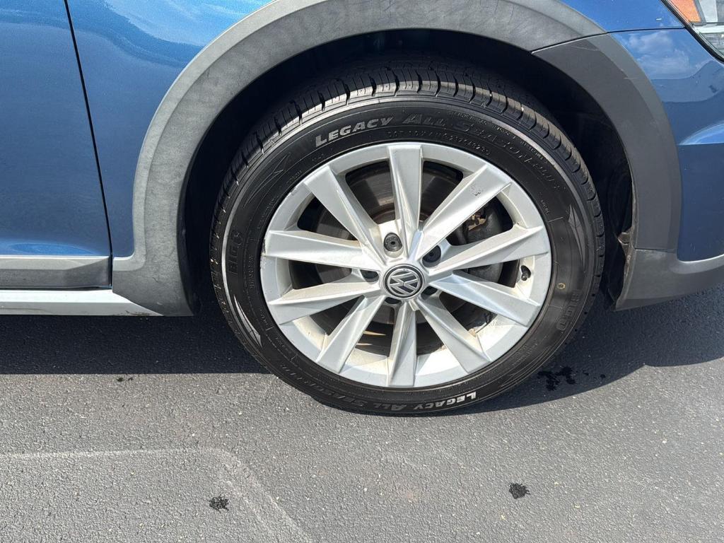 used 2019 Volkswagen Golf Alltrack car, priced at $20,000