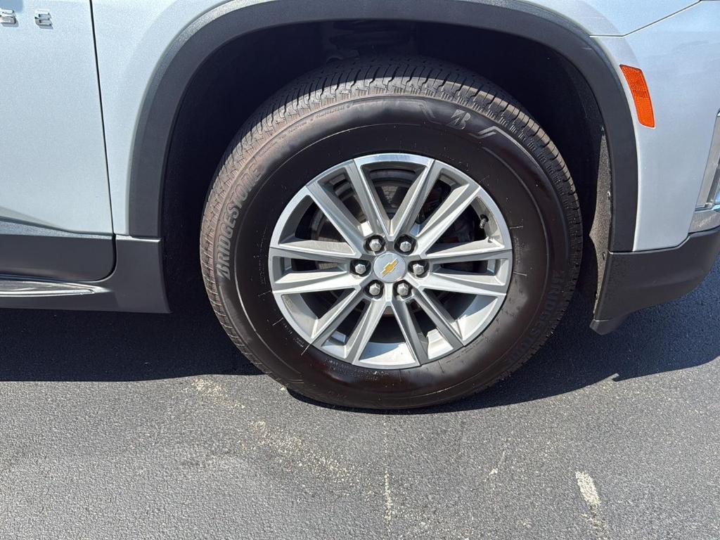 used 2022 Chevrolet Traverse car, priced at $29,595