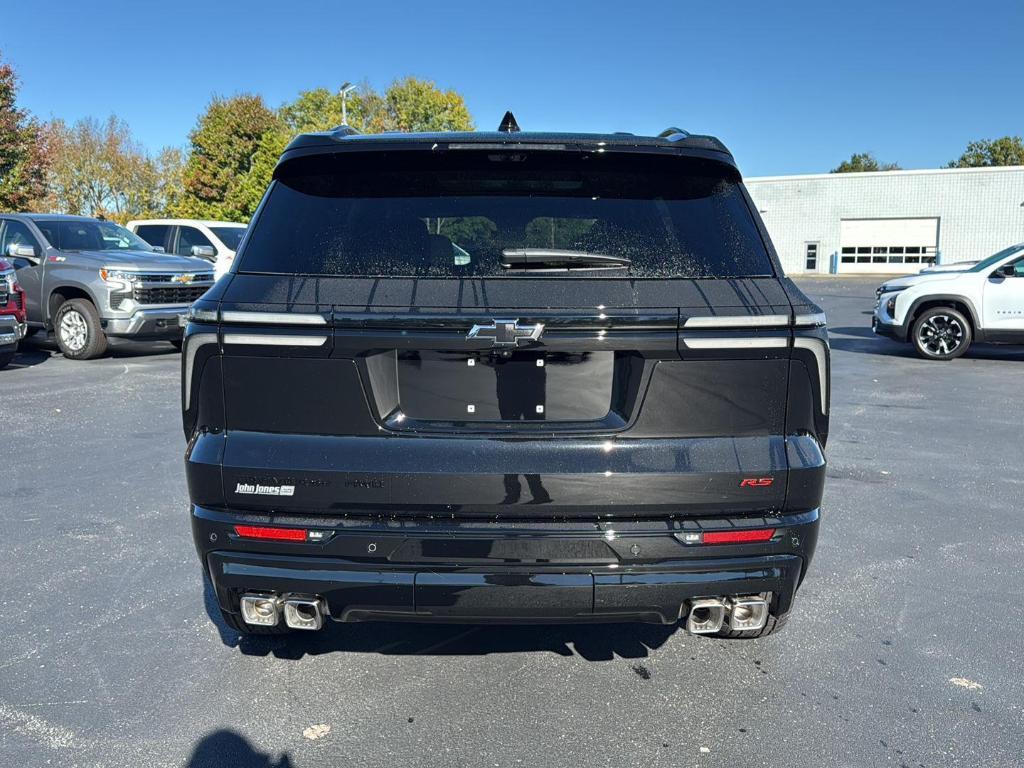 new 2026 Chevrolet Traverse car, priced at $60,040