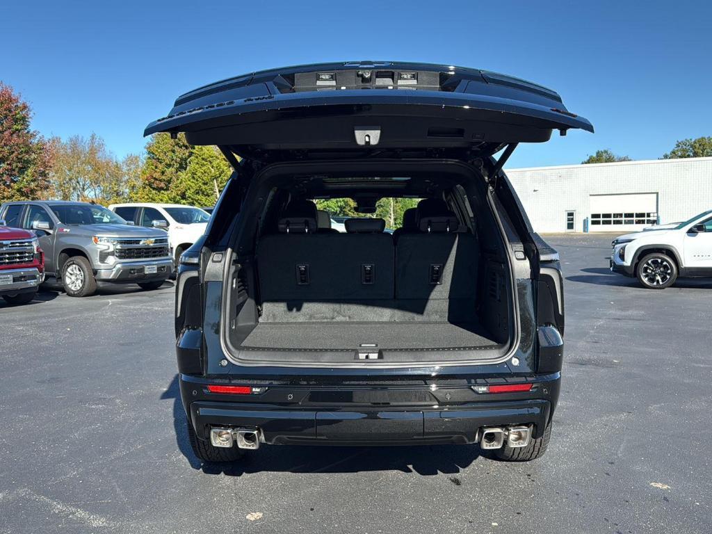 new 2026 Chevrolet Traverse car, priced at $60,040