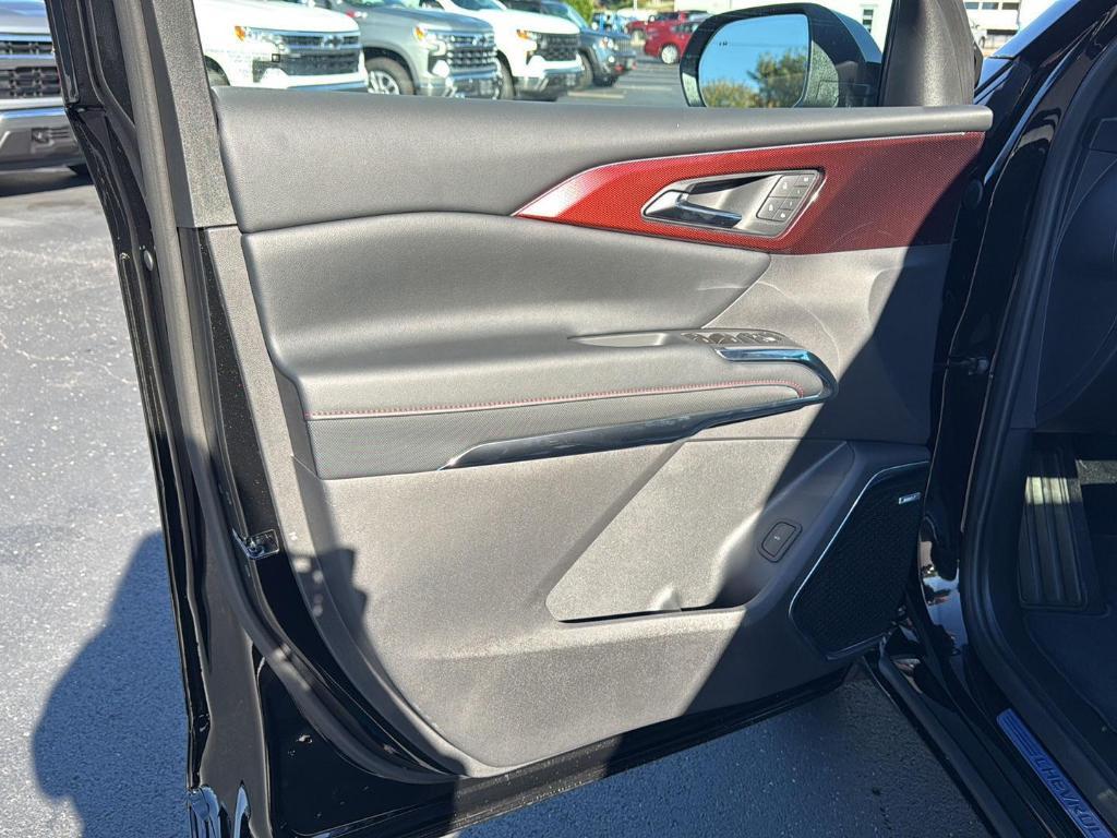 new 2026 Chevrolet Traverse car, priced at $60,040