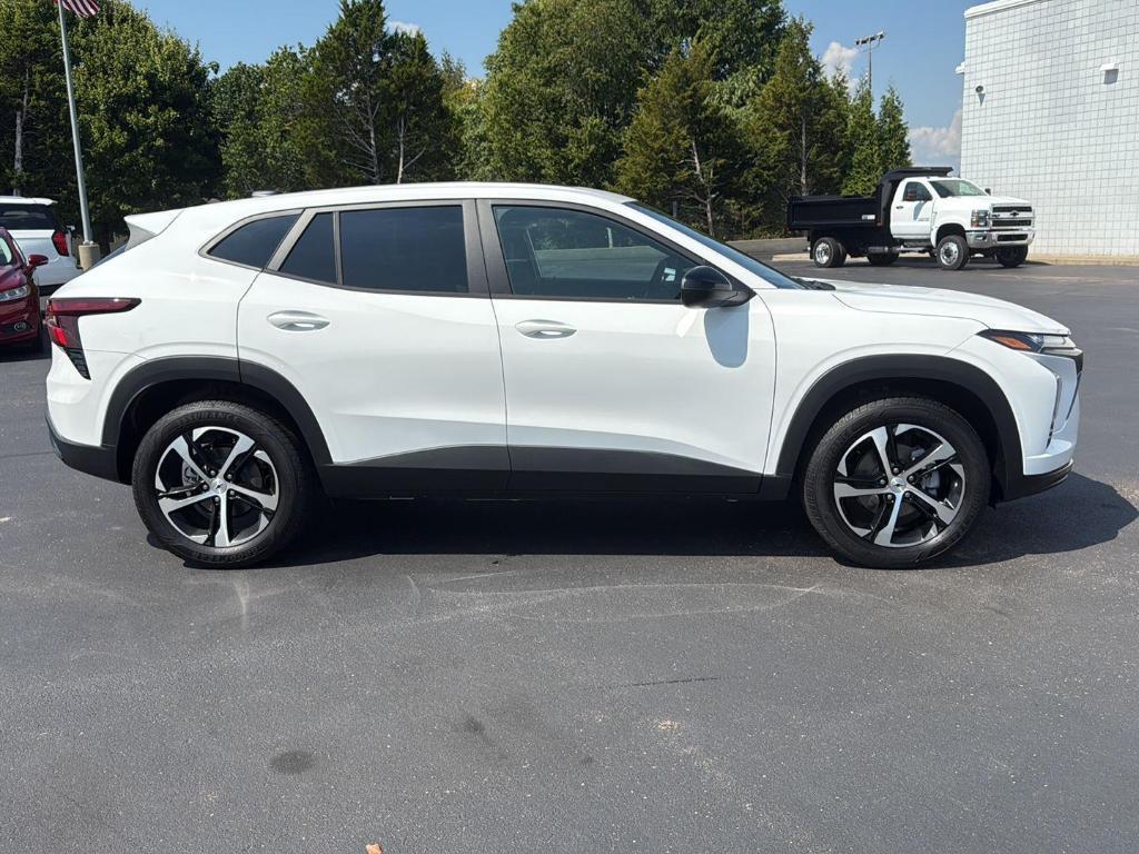 new 2025 Chevrolet Trax car, priced at $25,390