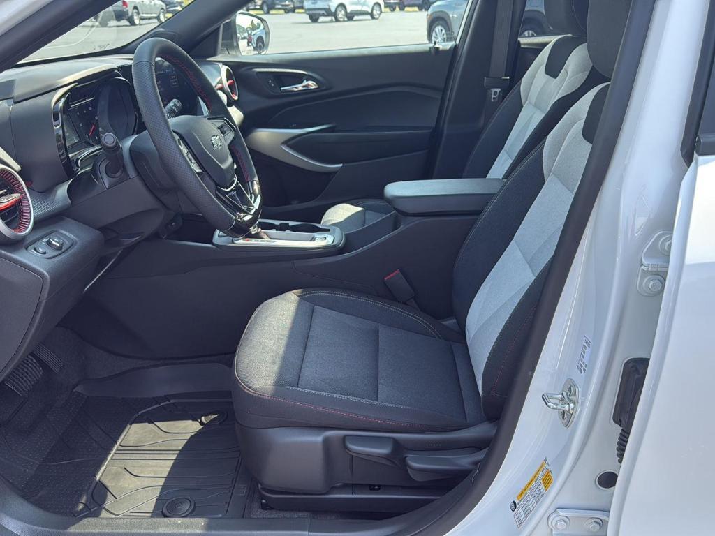 new 2025 Chevrolet Trax car, priced at $25,390
