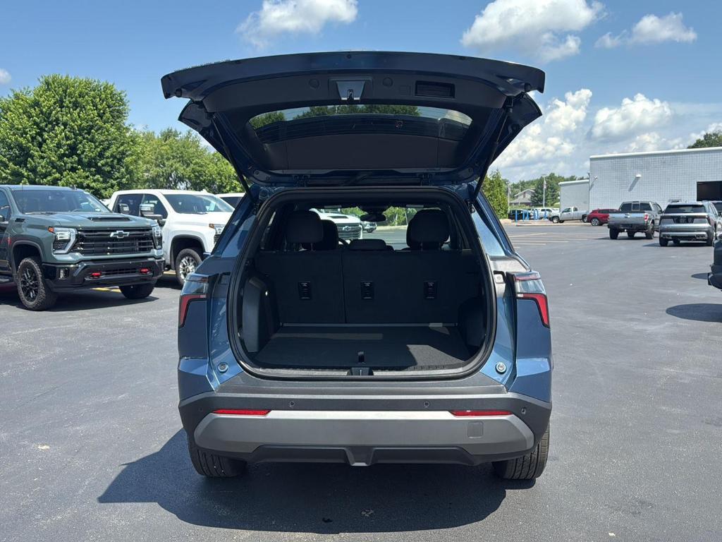 new 2026 Chevrolet Equinox car, priced at $30,035