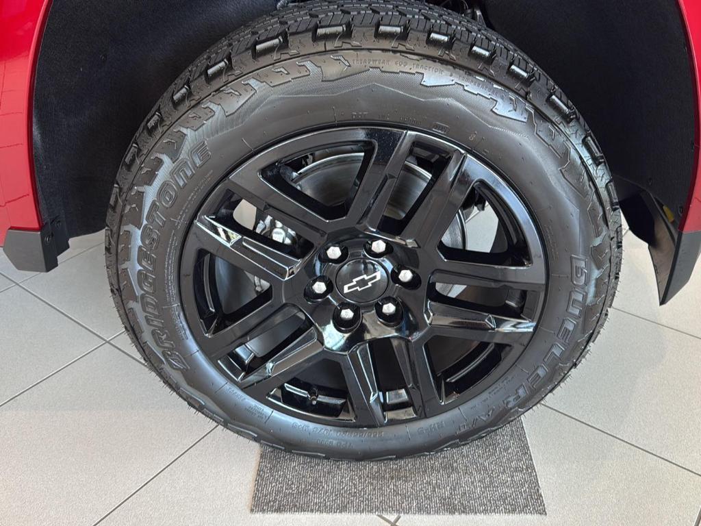 new 2025 Chevrolet Colorado car, priced at $48,820