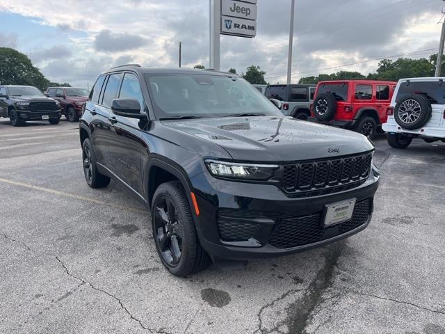 new 2024 Jeep Grand Cherokee car, priced at $42,415