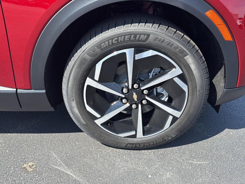 new 2025 Chevrolet Equinox EV car, priced at $35,184