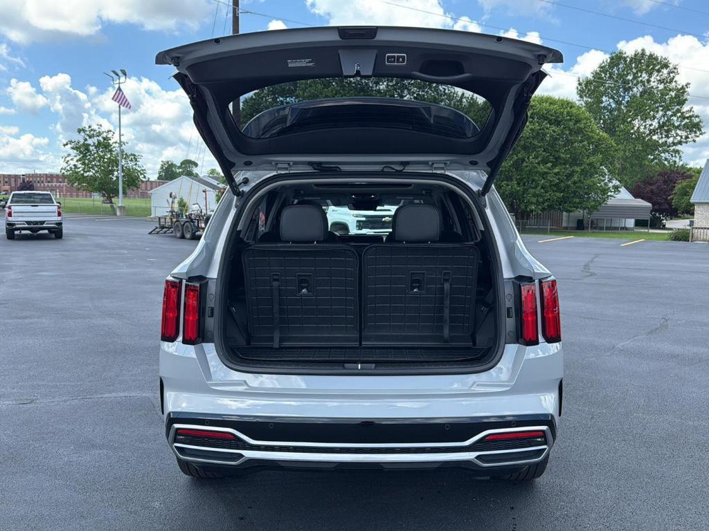used 2023 Kia Sorento car, priced at $35,719