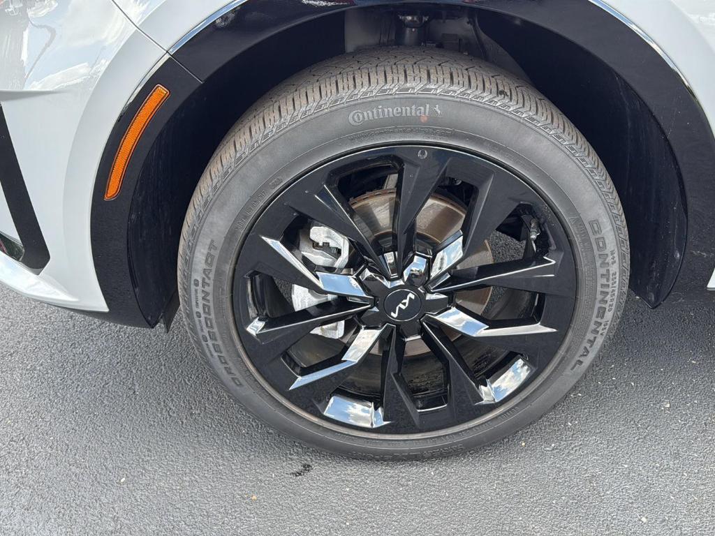 used 2023 Kia Sorento car, priced at $35,719
