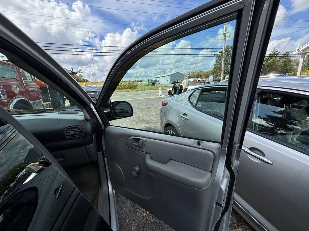 used 2007 Dodge Caravan car, priced at $2,495