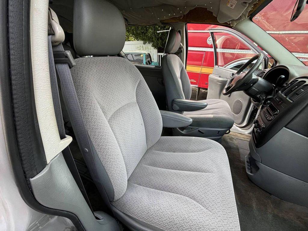 used 2007 Dodge Caravan car, priced at $2,495