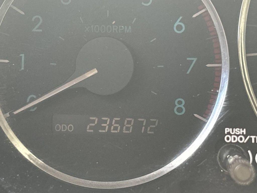 used 2006 Toyota Sienna car, priced at $2,495