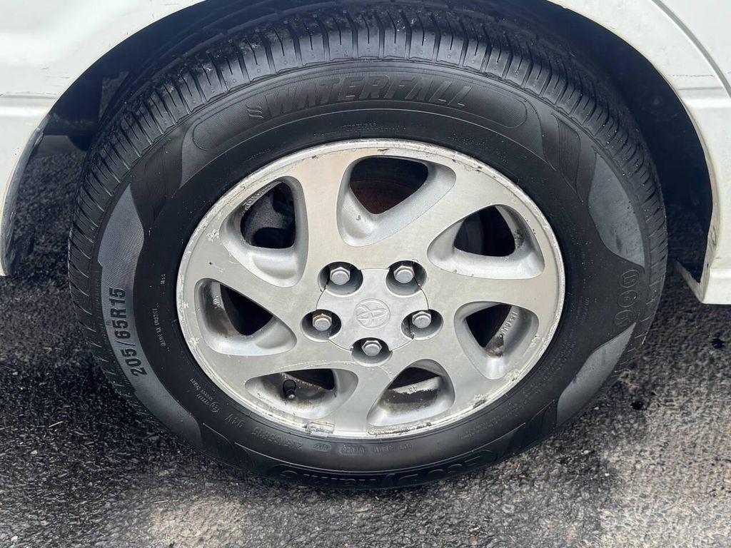 used 1998 Toyota Camry car, priced at $1,895